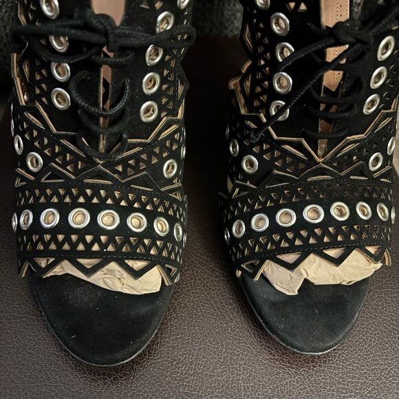 Alaia Suede Heels 41 - Picture 8 of 11